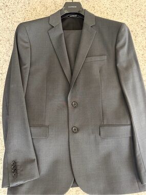 Express Men's Gray Two-Button Suit Blazer & Pants